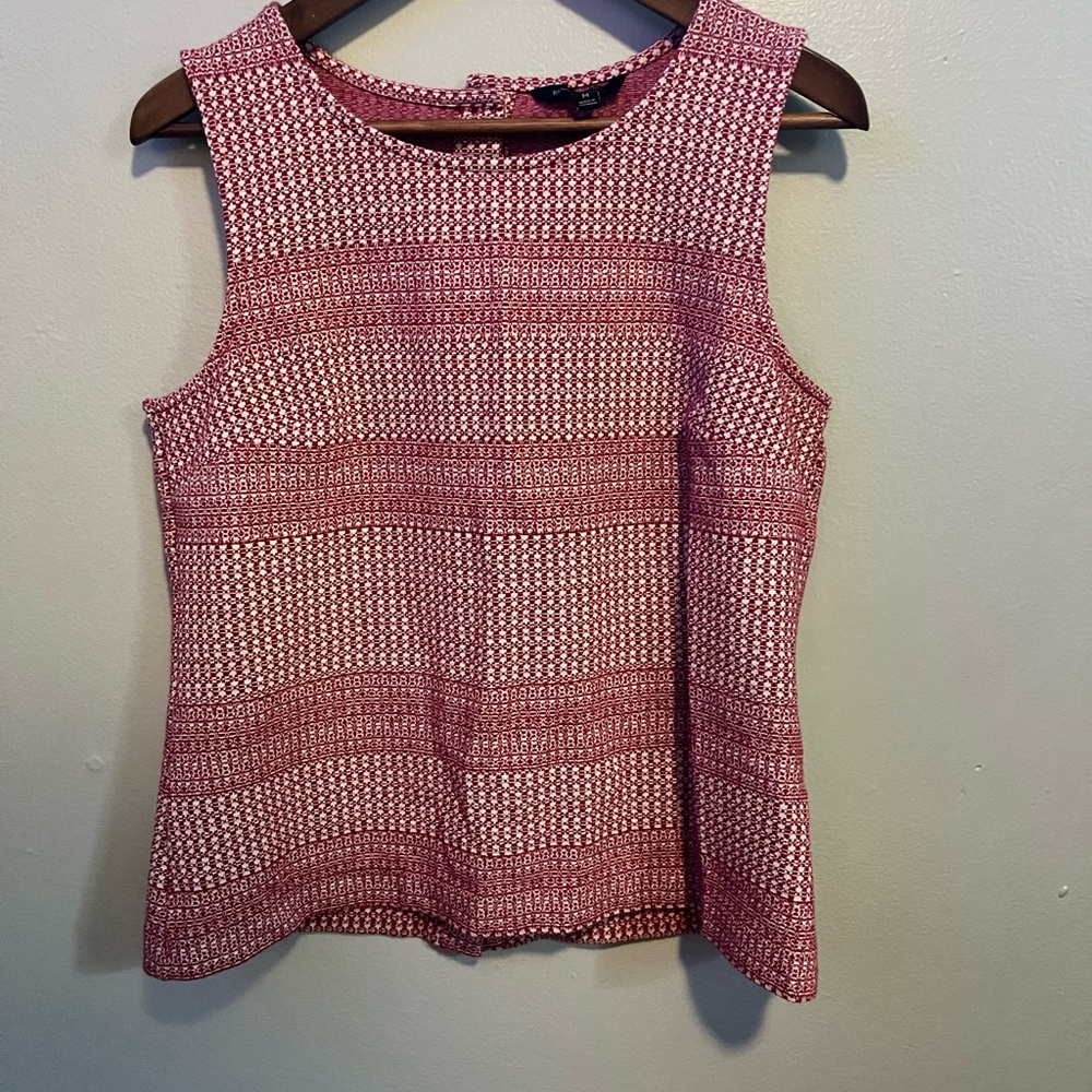 Sleeveless Patterned Top - Red - Picture 2 of 4